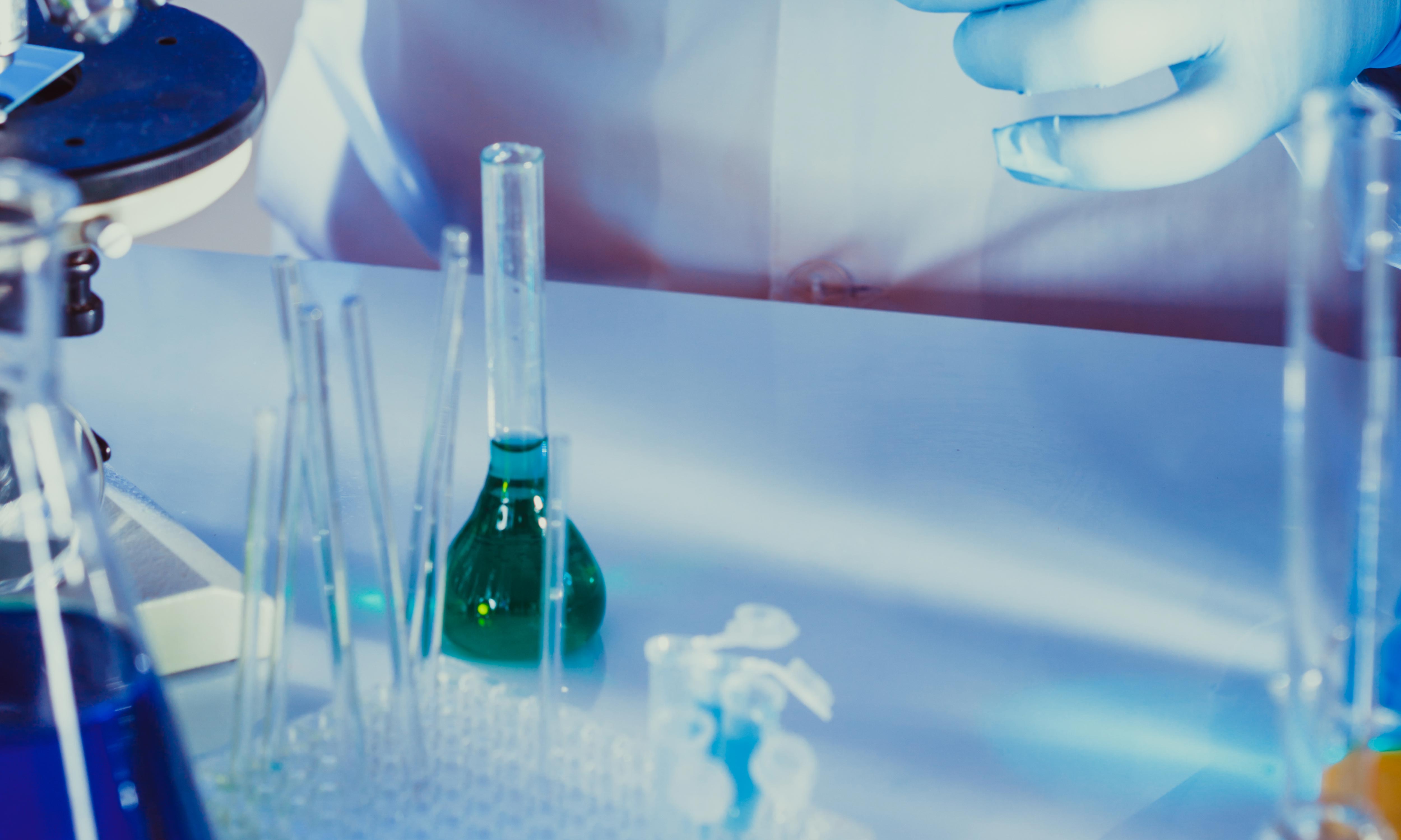 Determination of chlorogenic acid in XANTHII FRUCTUS by HPLC